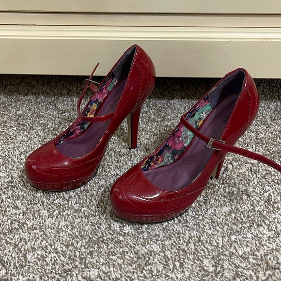 Madden Girl Mary Jane Pump - Picture 2 of 6